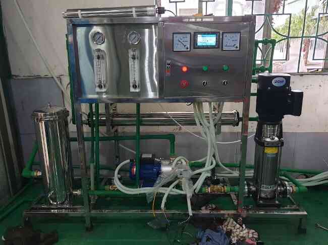 Hệ thống lọc nước Deion 1000lit - Công ty Cominlub