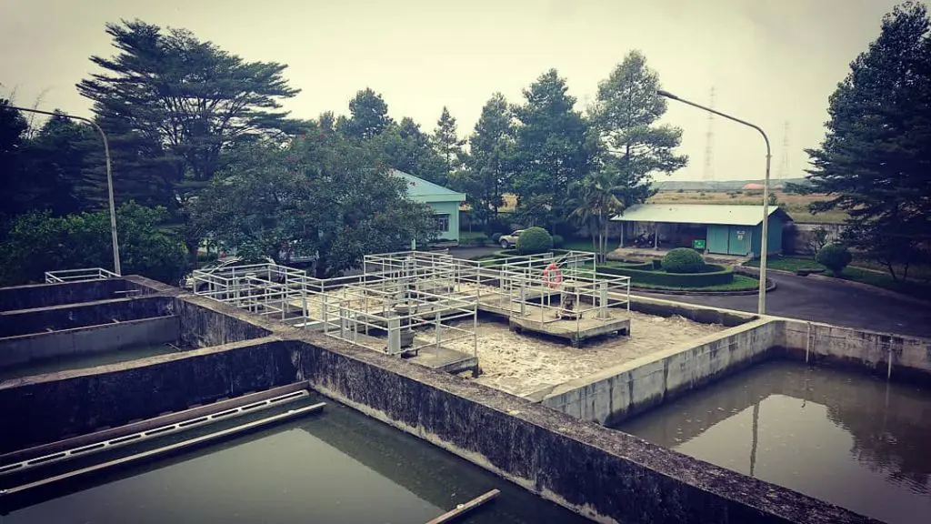 Nước thải công nghiệp thường chứa các ion kim loại nặng Nước thải công nghiệp thường chứa các ion kim loại nặng